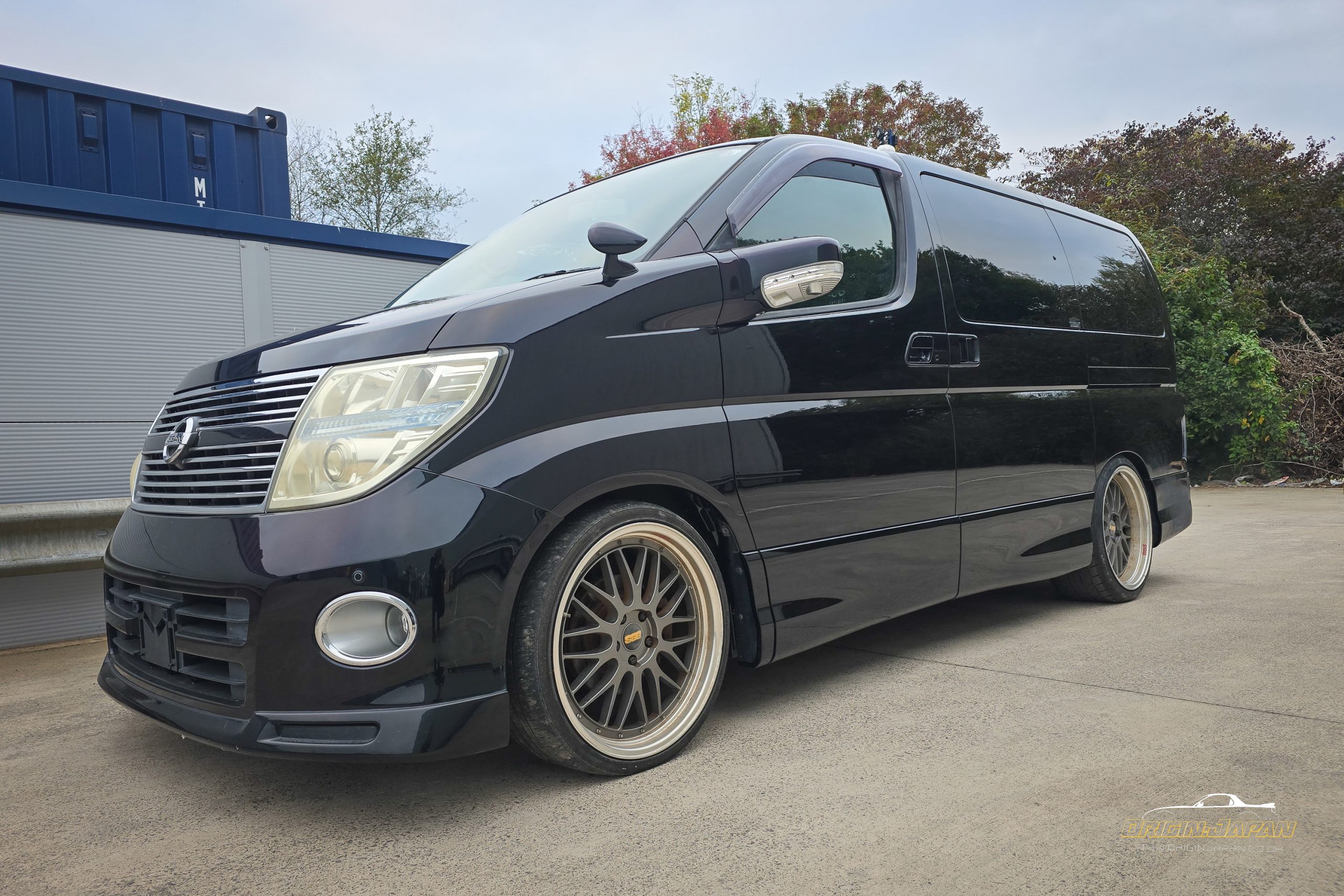 Nissan Elgrand E51 3.5 V6