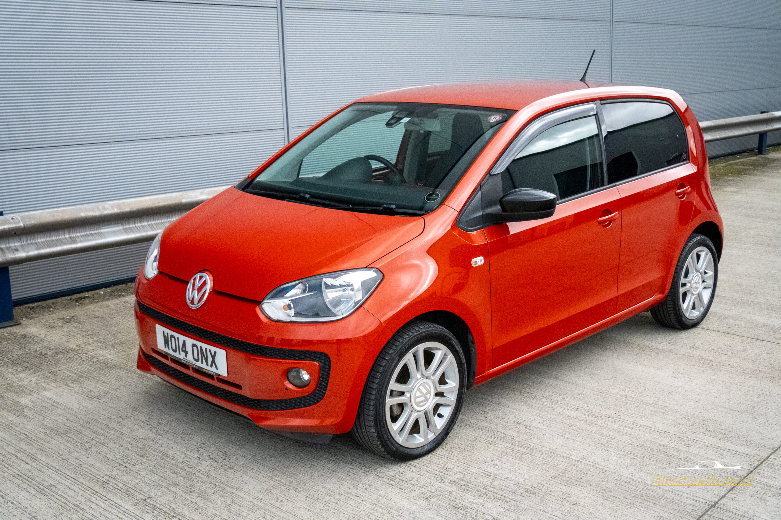 Volkswagen Orange Up! 1.0 Automatic
